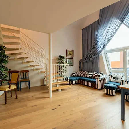 Horyzont - Towarowa 15- Duzy Dwupoziomowy Apartament- Blisko Morza Apartment Kolobrzeg